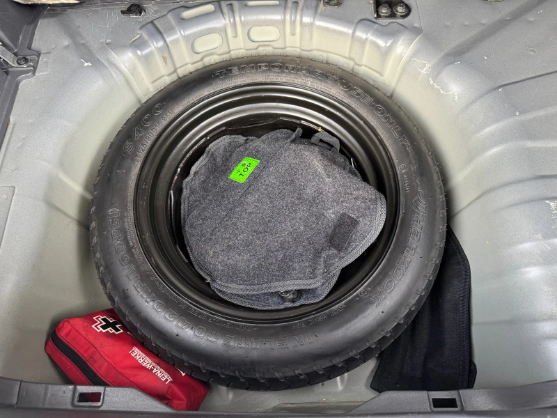 Kia Rio 1.4 Бензин, снимка 17 - Автомобили и джипове - 52499302