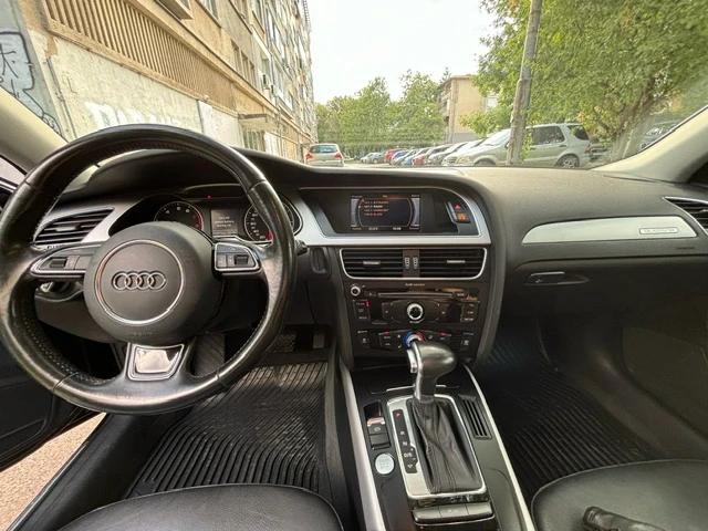 Audi A4 S-line 2.0 TFSI quattro, снимка 10 - Автомобили и джипове - 47397630