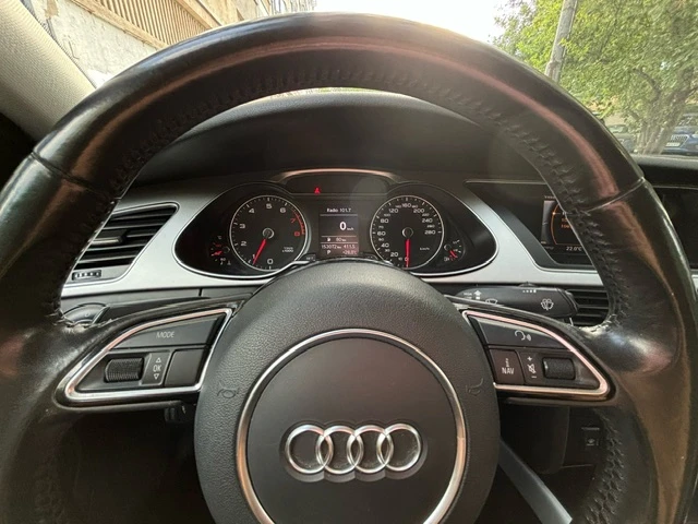 Audi A4 S-line 2.0 TFSI quattro, снимка 9 - Автомобили и джипове - 47397630