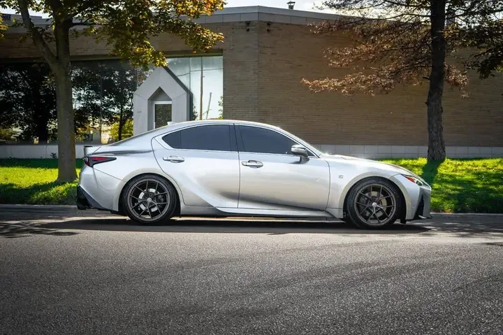 Lexus IS 350 RED INTERIOR/F SPORT/ОБДУХВАНЕ/ПОДГРЕВ/КАМЕРА - изображение 4