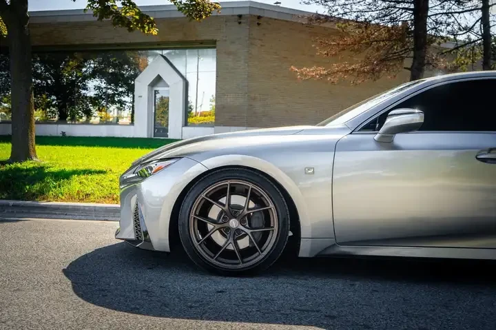 Lexus IS 350 RED INTERIOR/F SPORT/ОБДУХВАНЕ/ПОДГРЕВ/КАМЕРА - изображение 3