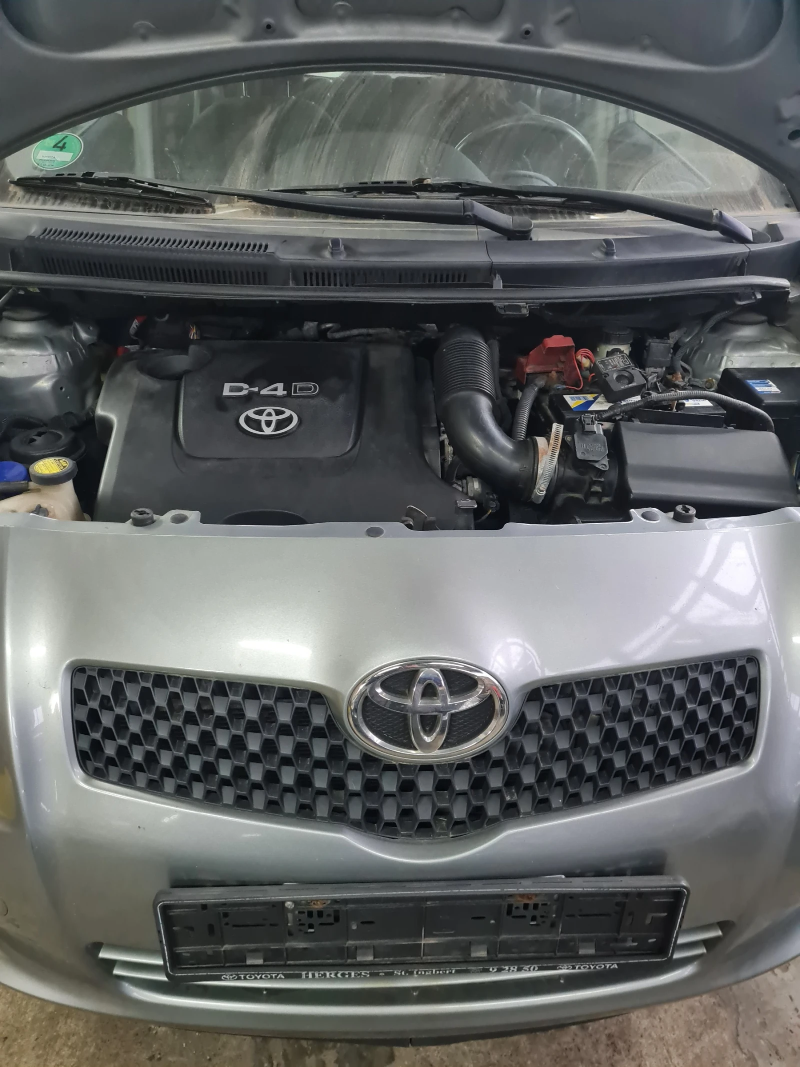 Toyota Yaris 1.4D4D - изображение 8