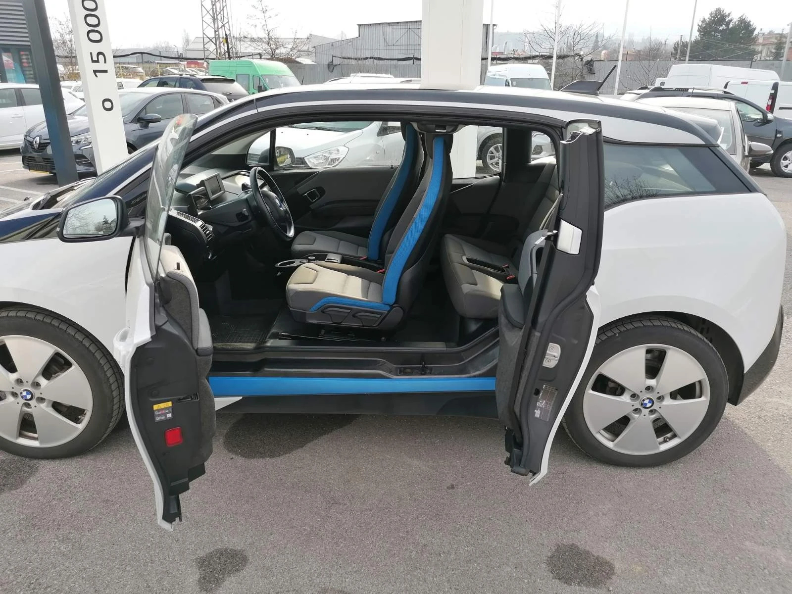 BMW i3 120Ah/170k.c. - изображение 6