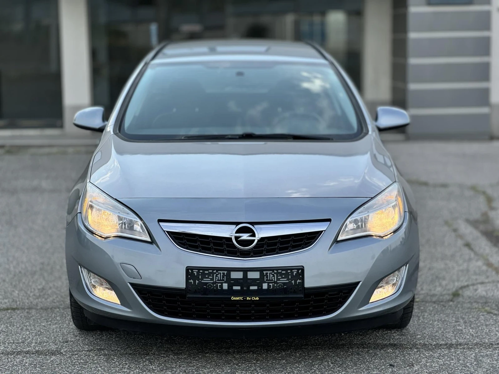 Opel Astra 1.7CDTI NAVY RECARO ЛИЗИНГ - изображение 2