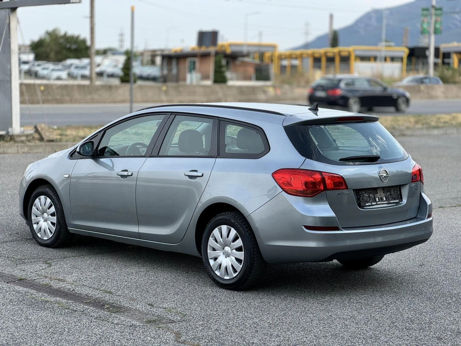 Opel Astra 1.7CDTI NAVY RECARO ЛИЗИНГ - изображение 5