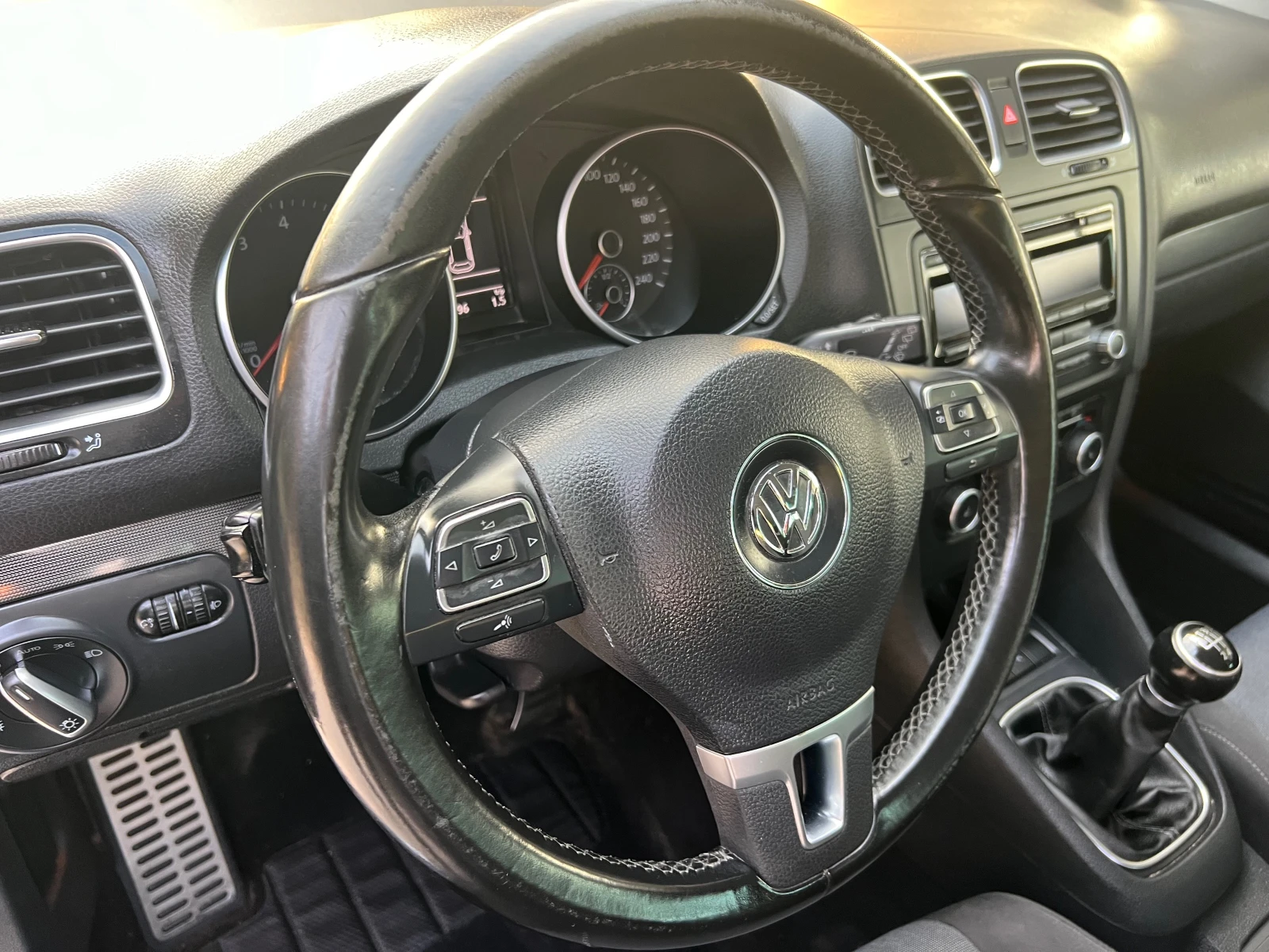 VW Golf 1.6 Газова уредба - изображение 8