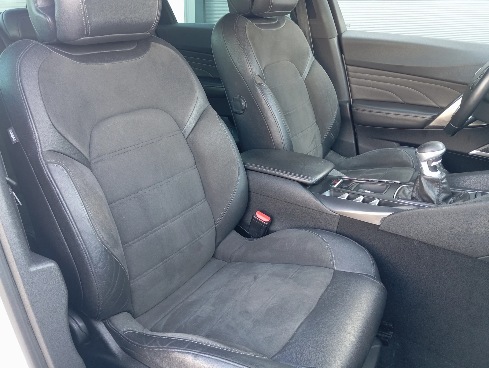 Citroen DS5 2.0hdi ЛИЗИНГ  - изображение 9