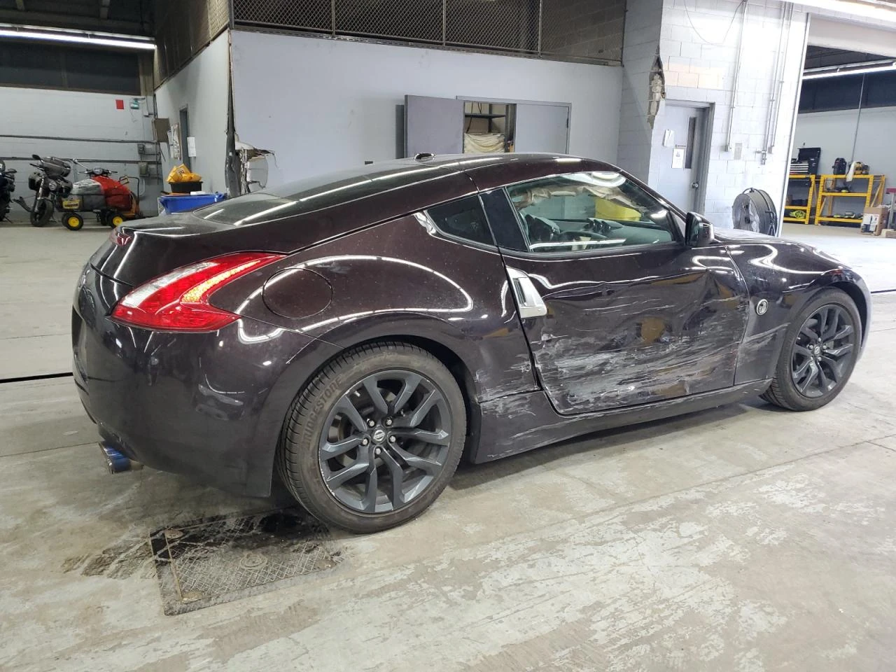 Nissan 370Z BASE - изображение 3