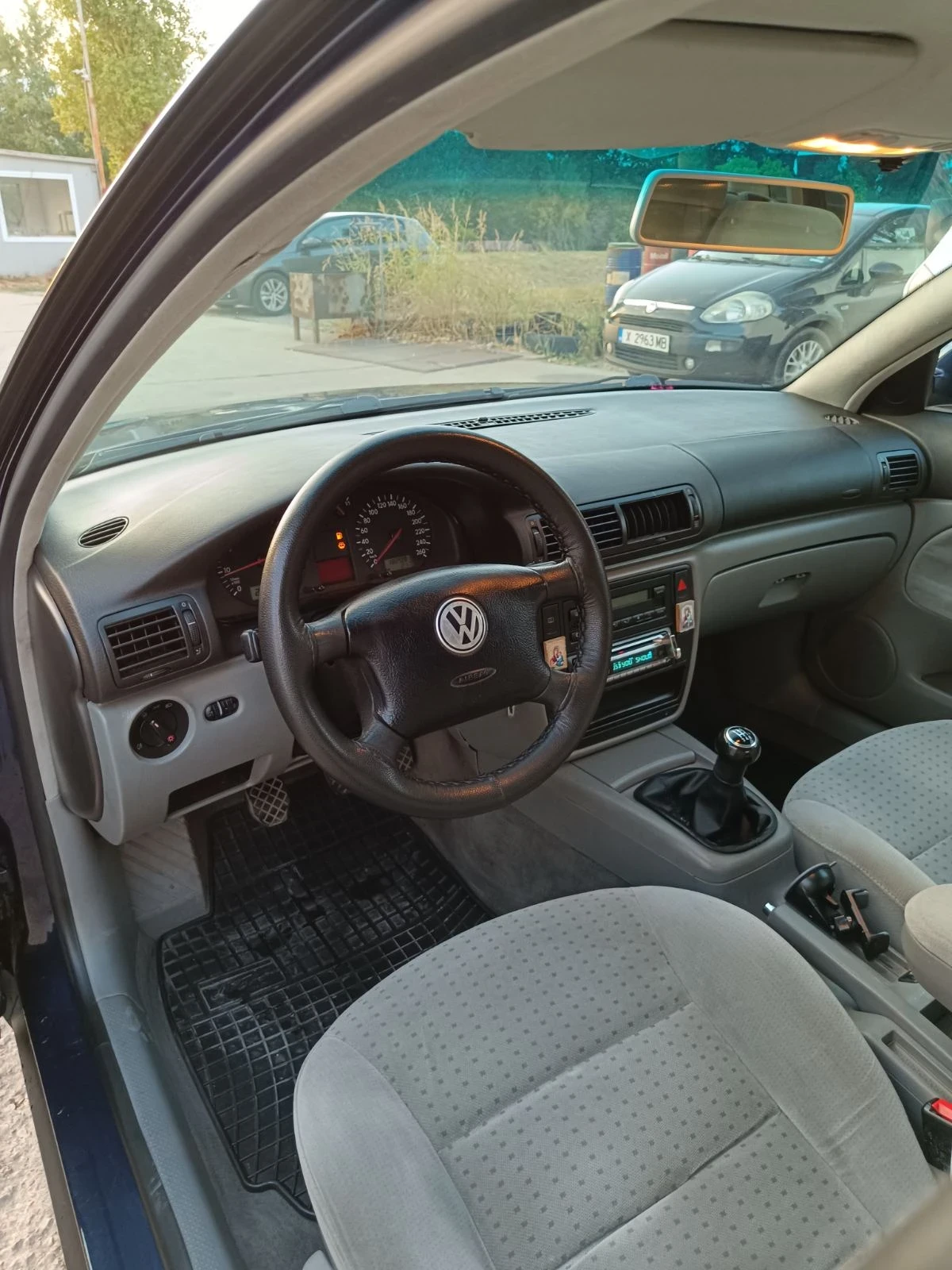 VW Passat Седан - изображение 6