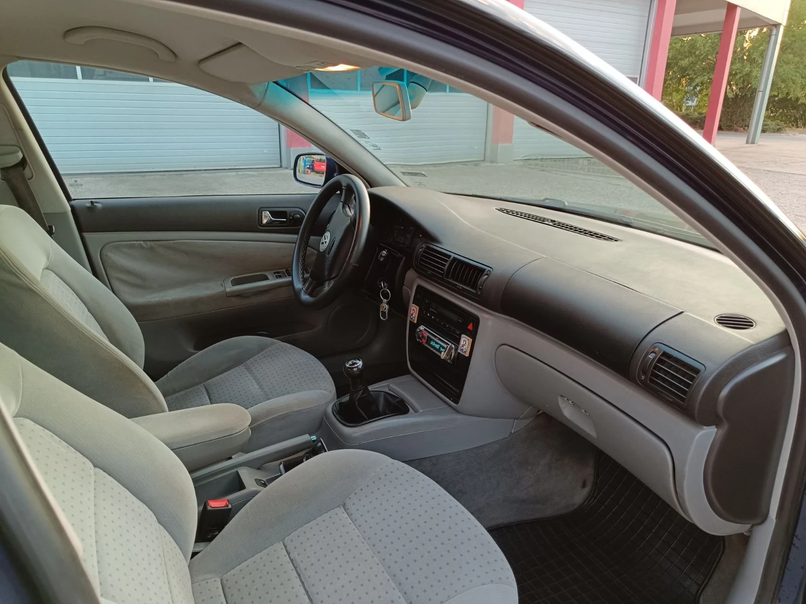 VW Passat Седан - изображение 5
