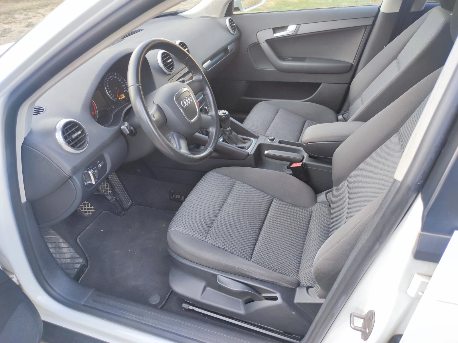 Audi A3 Sportback 1.9TDi 105к.с. Facelift - изображение 8