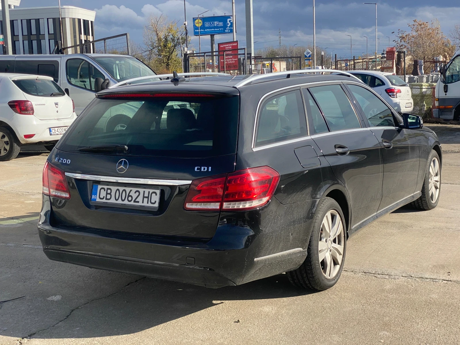 Mercedes-Benz E 200  - изображение 4