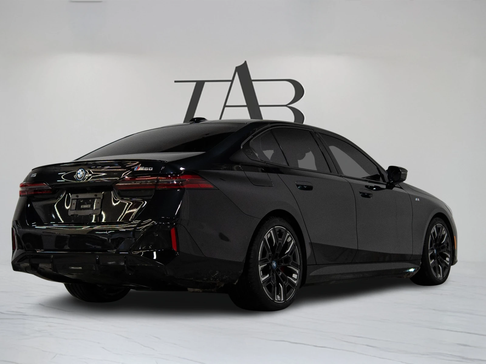 BMW i5  M60 XDRIVE B&W  С РЕГИСТРАЦИЯ & АВТО КРЕДИТ  - изображение 3