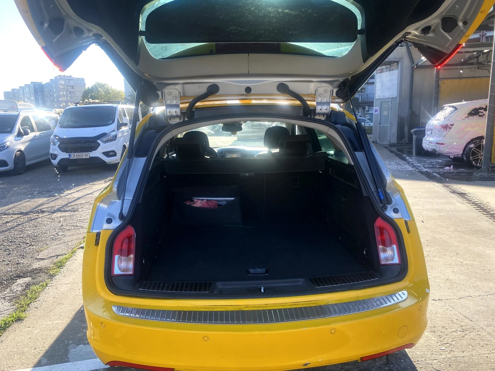 Opel Insignia 1.6 CDTI, снимка 5 - Автомобили и джипове - 53823325