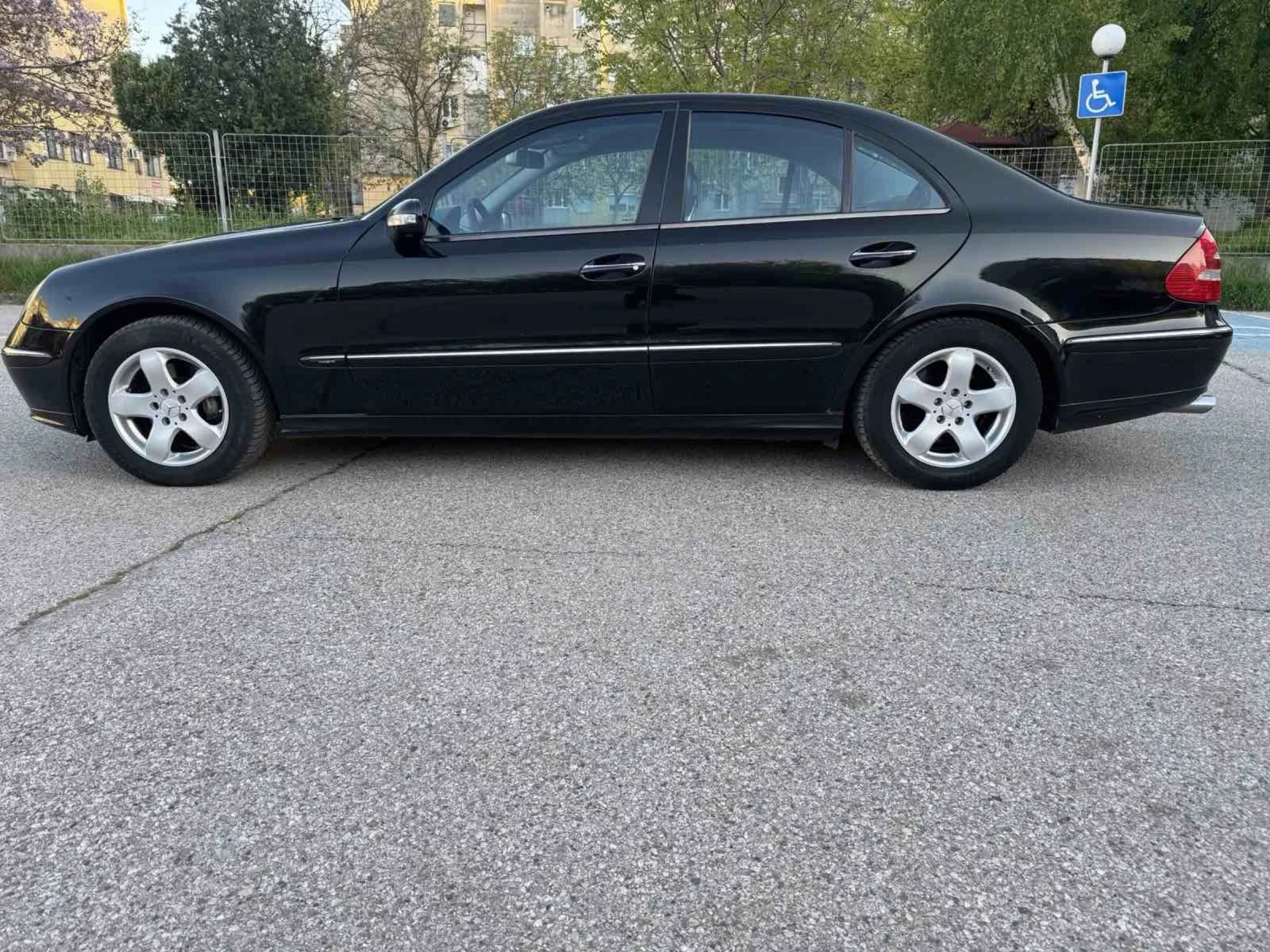 Mercedes-Benz E 320 Е320, avantgarde, снимка 2 - Автомобили и джипове - 54349585