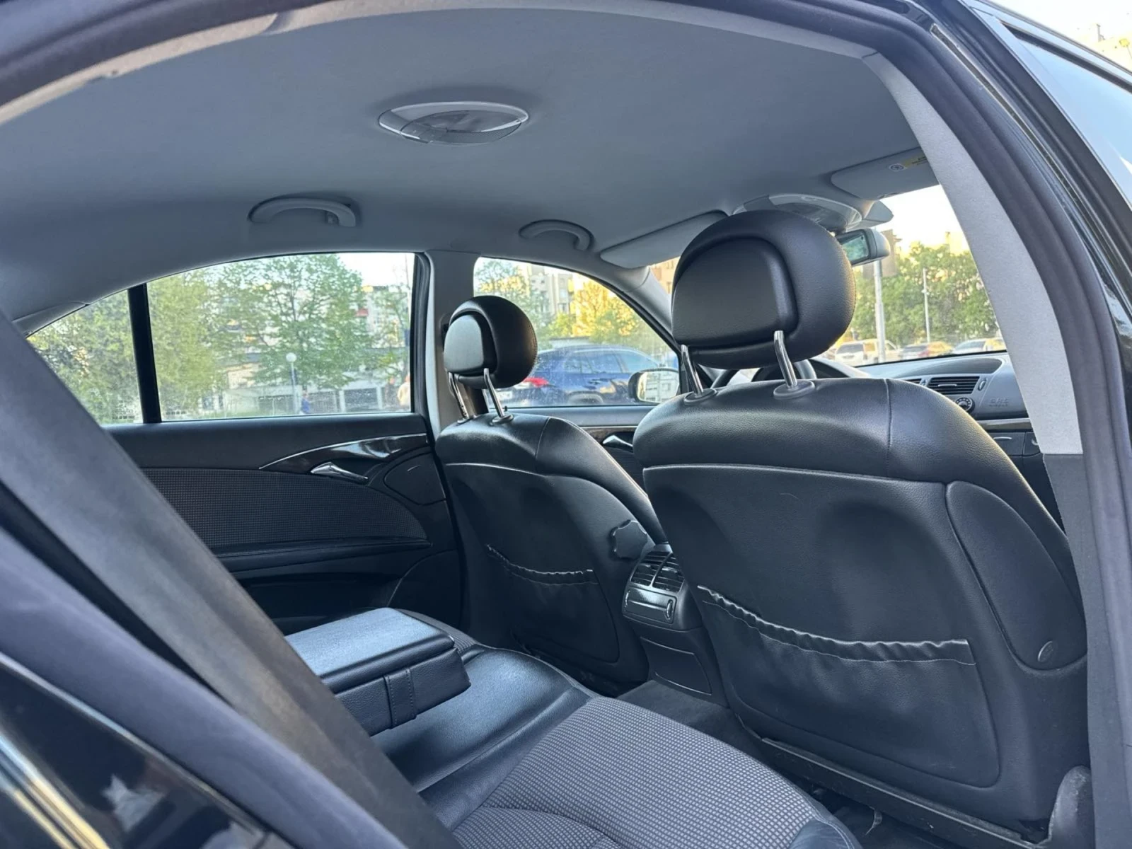 Mercedes-Benz E 320 Е320, avantgarde, снимка 14 - Автомобили и джипове - 54349585