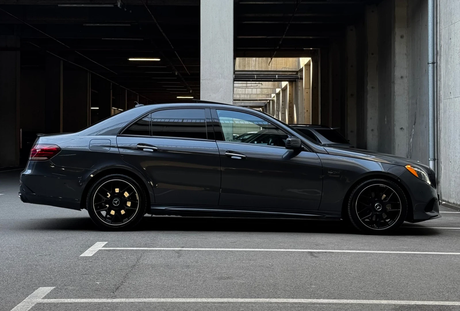 Mercedes-Benz E 400 biturbo 4matic AMG пакет, снимка 6 - Автомобили и джипове - 54606528