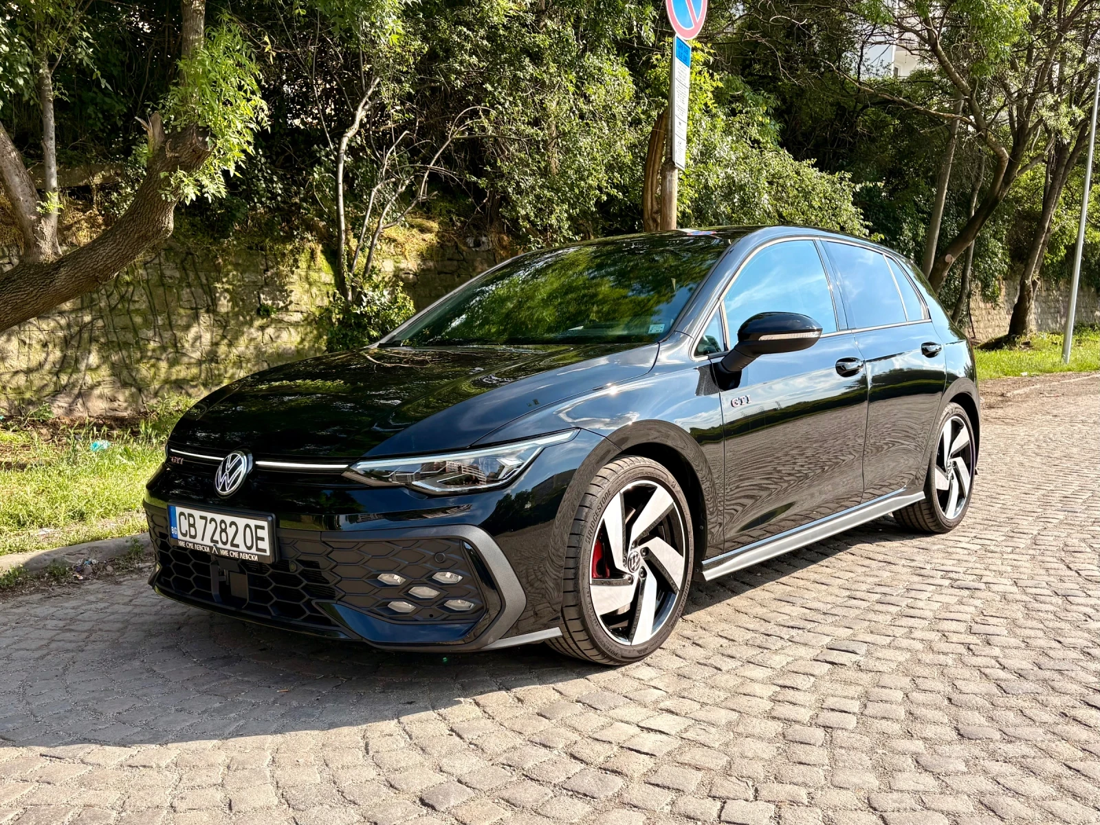 VW Golf GTI 8.5 265 к.с. Black style