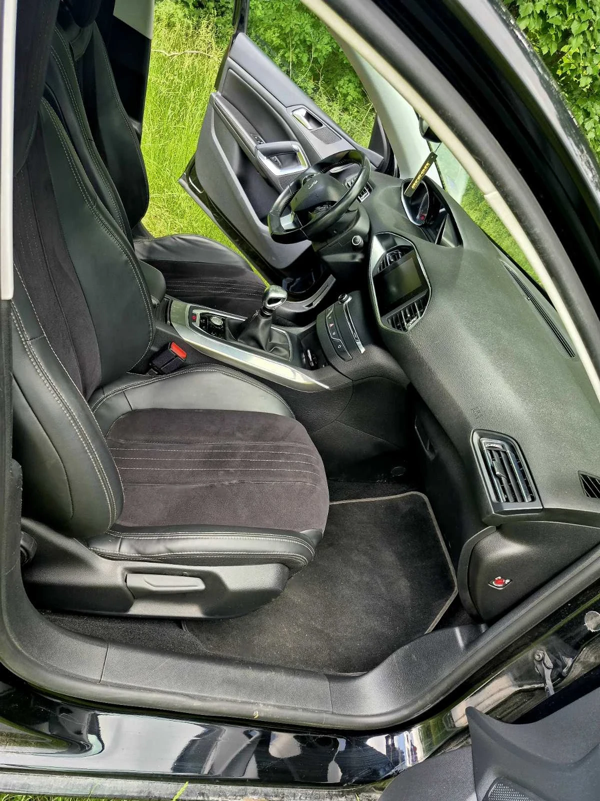Peugeot 308 1.6 hdi, снимка 8 - Автомобили и джипове - 54805976