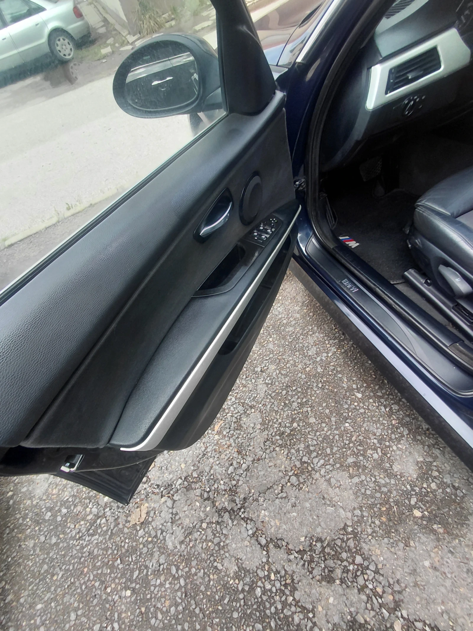 BMW 330, снимка 15 - Автомобили и джипове - 55174081