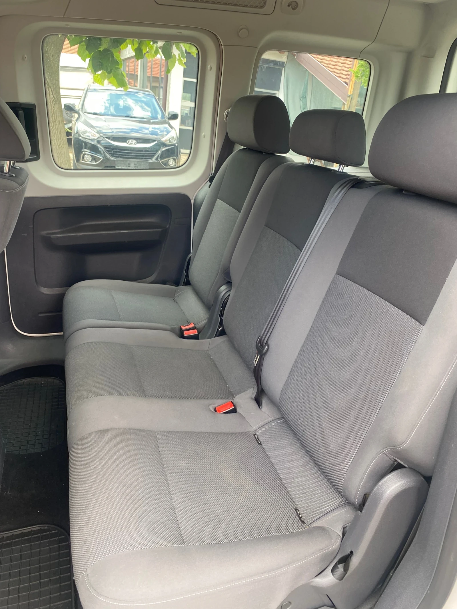 VW Caddy 2.0d, 4x4, клима, снимка 8 - Автомобили и джипове - 55259831