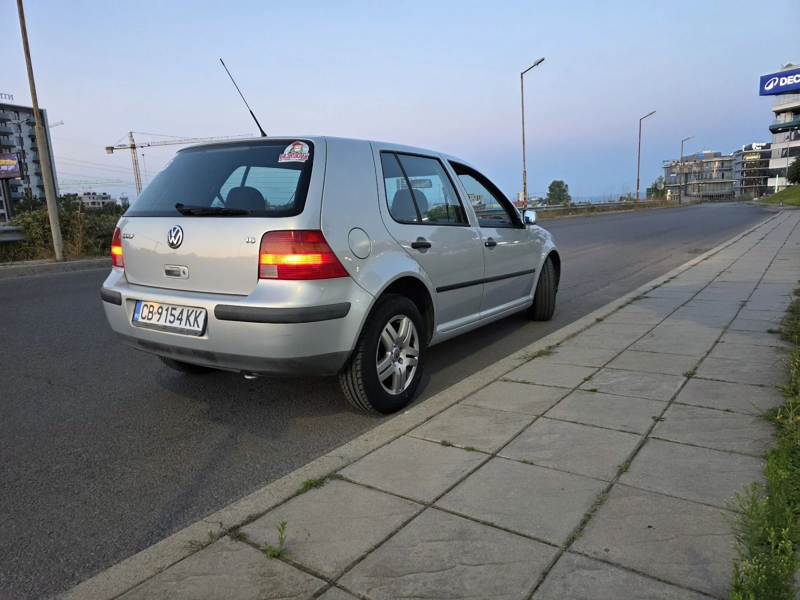 VW Golf 1.6 SR CLIMA, снимка 2 - Автомобили и джипове - 55696391