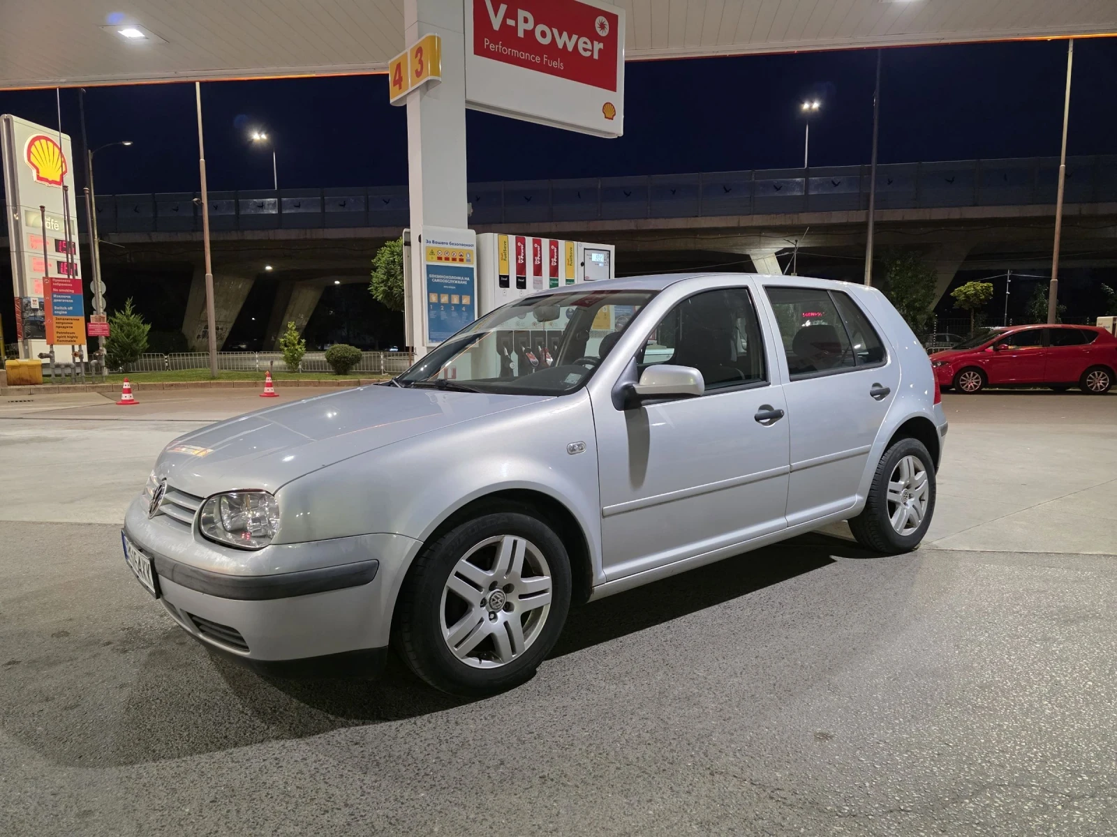 VW Golf 1.6 SR , снимка 10 - Автомобили и джипове - 55696391