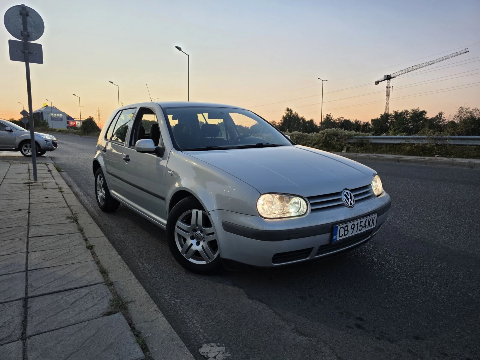 VW Golf 1.6 SR CLIMA, снимка 9 - Автомобили и джипове - 55696391