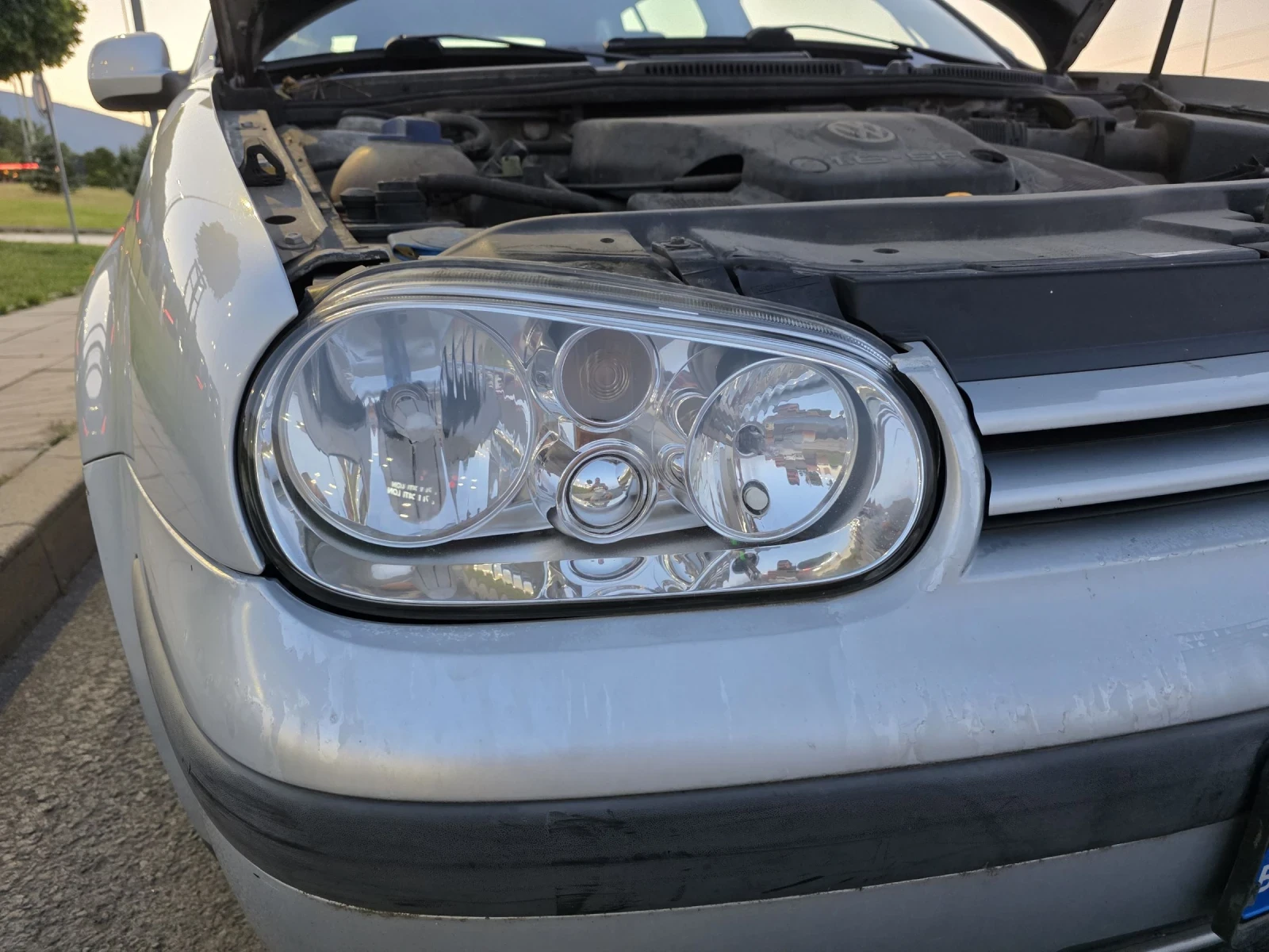 VW Golf 1.6 SR CLIMA, снимка 7 - Автомобили и джипове - 55696391