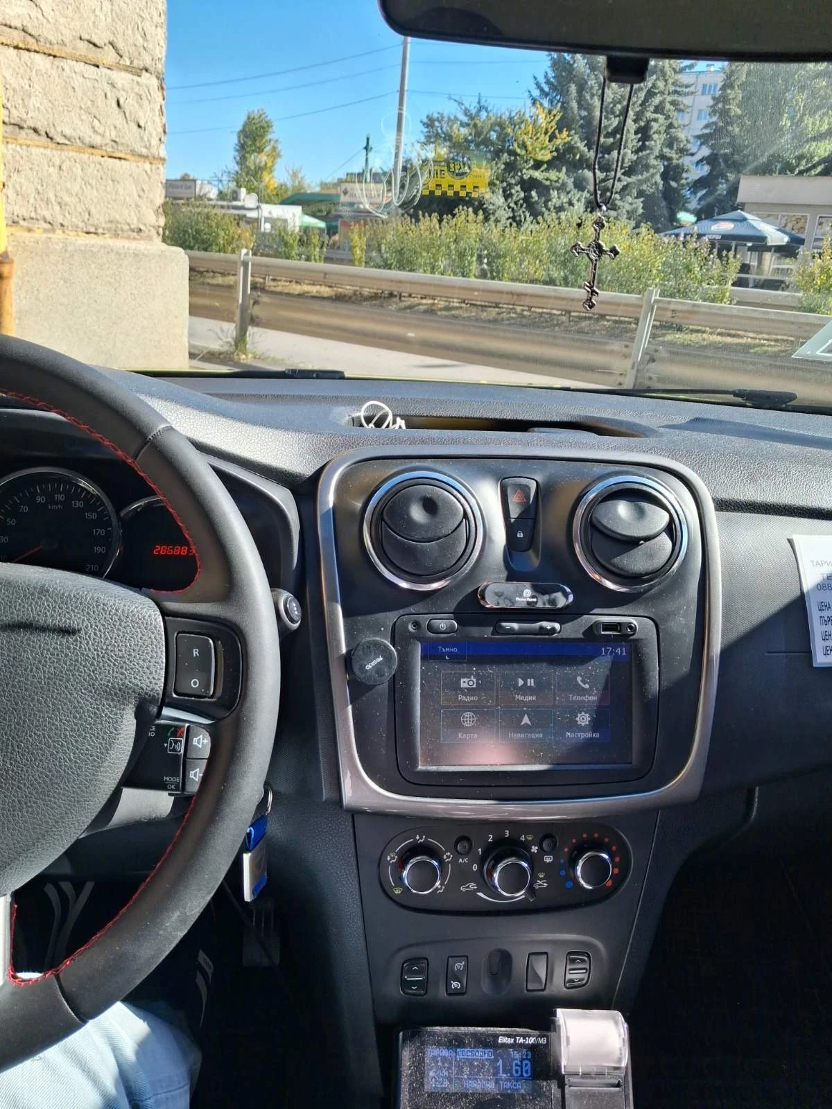 Dacia Logan, снимка 8 - Автомобили и джипове - 56414166