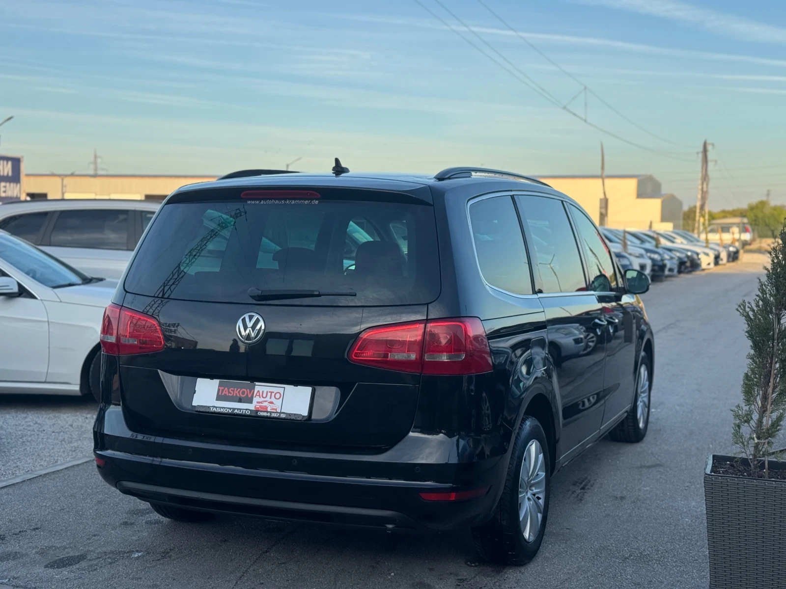 VW Sharan, снимка 8 - Автомобили и джипове - 56425934