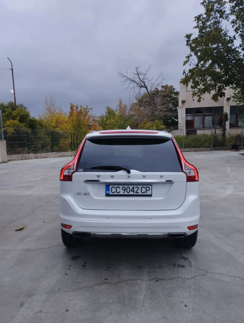 Volvo XC60 2, 4D 4x4, снимка 2 - Автомобили и джипове - 52407772