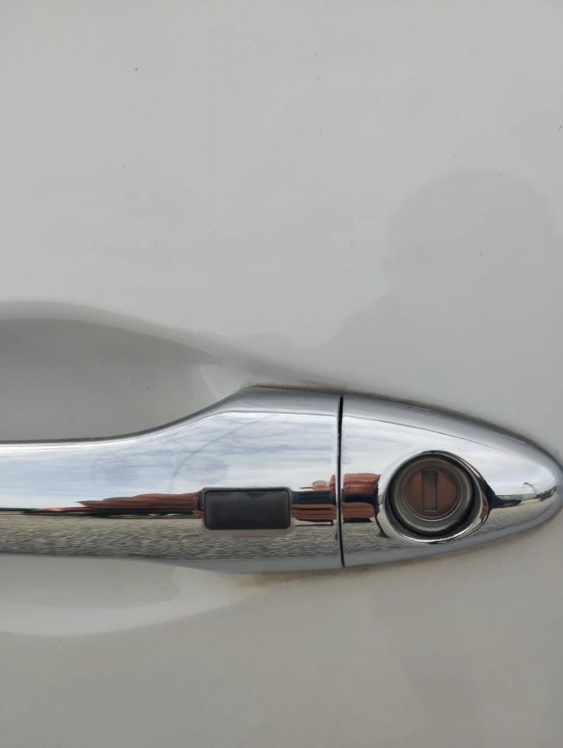 Hyundai IX35 4x4 АВТОМАТИК KEYLESS NAVI КАМЕРА ПОДГРЕВ, снимка 8 - Автомобили и джипове - 52722853