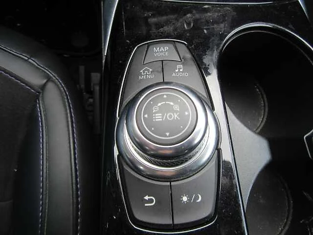 Infiniti Q30 PREMIUM/AUTO/PODGREV, снимка 13 - Автомобили и джипове - 47548232