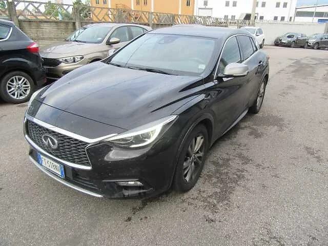 Infiniti Q30 PREMIUM/AUTO/PODGREV, снимка 1 - Автомобили и джипове - 47548232