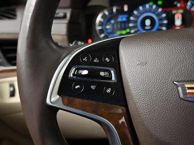Cadillac Escalade 6.2 4Th Generation, снимка 17 - Автомобили и джипове - 55088751