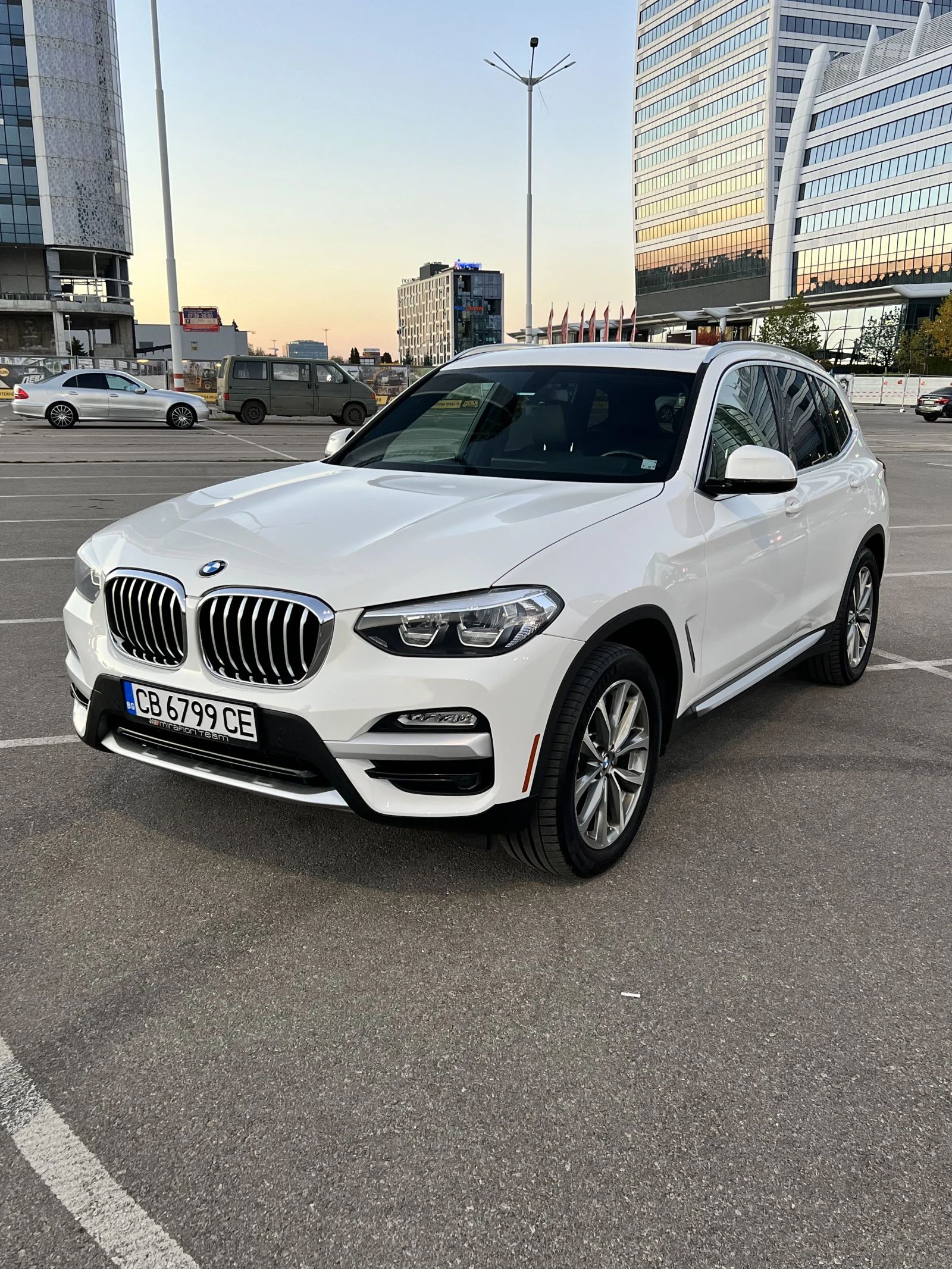 BMW X3 30i - изображение 2