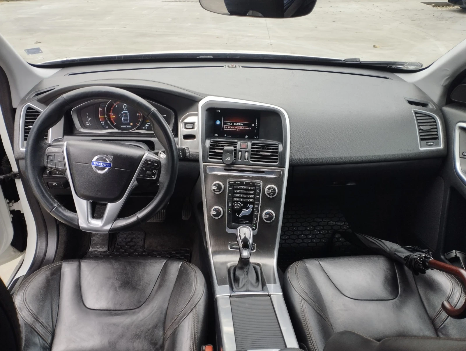 Volvo XC60 2, 4D 4x4 - изображение 6