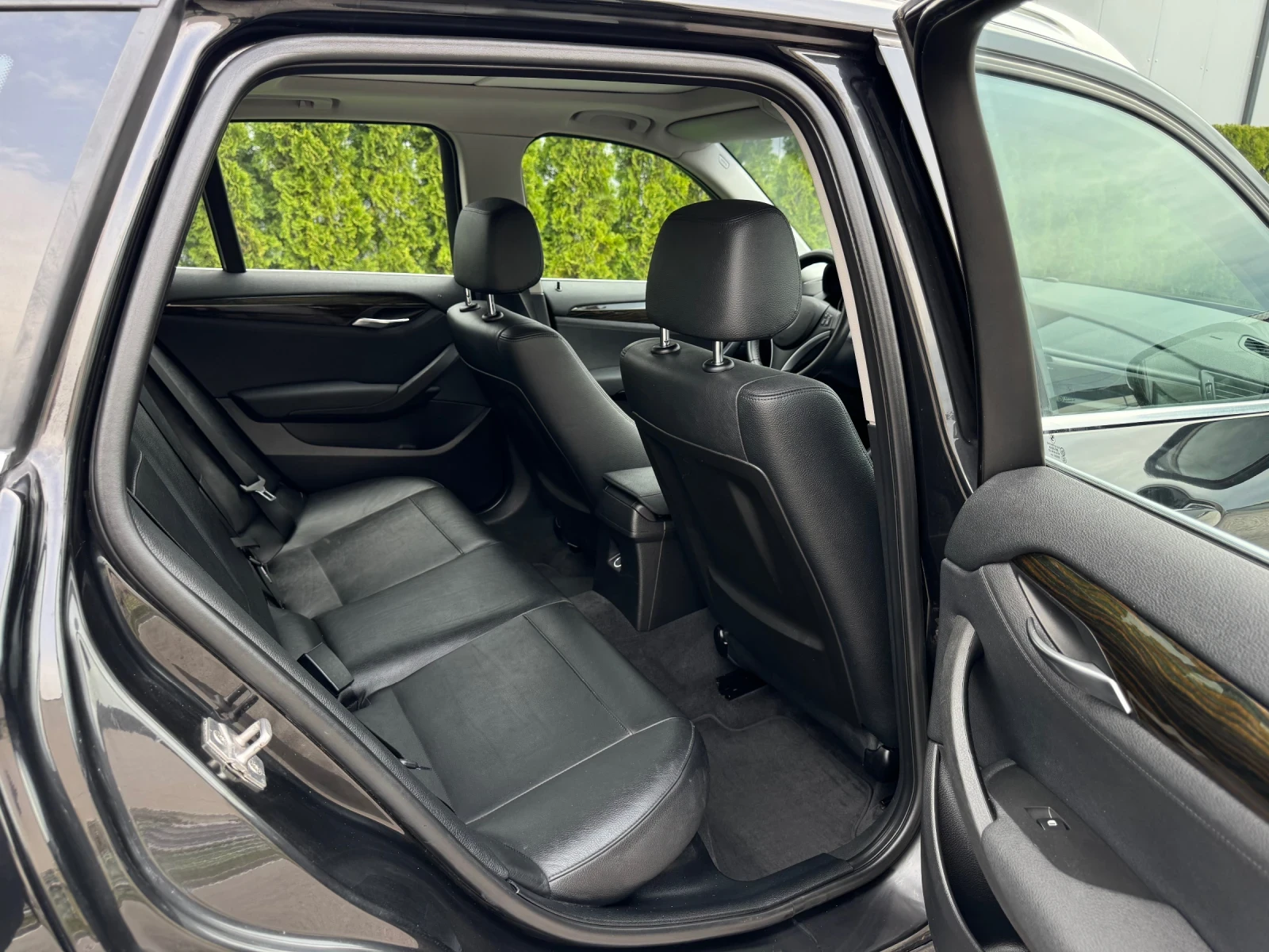 BMW X1 2.3D X-Drive/180000км/ШВЕЙЦАРИЯ!!!, снимка 12 - Автомобили и джипове - 54371612