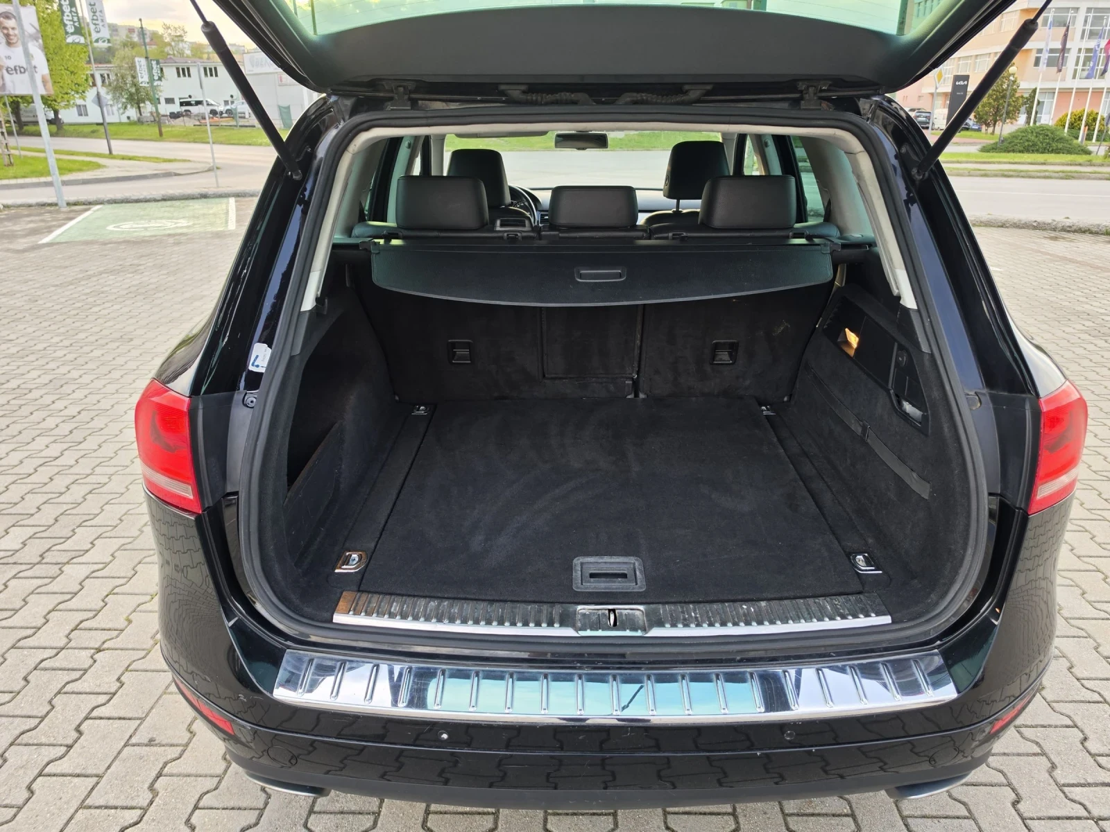 VW Touareg 3.0TDI/4X4/NAVI/, снимка 14 - Автомобили и джипове - 54416805