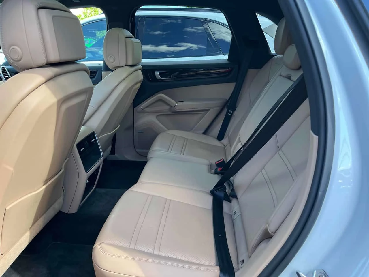 Porsche Cayenne | 360 | BOSE | ПОДГРЕВ | ОБДУХВАНЕ | CARFAX | , снимка 11 - Автомобили и джипове - 54918056