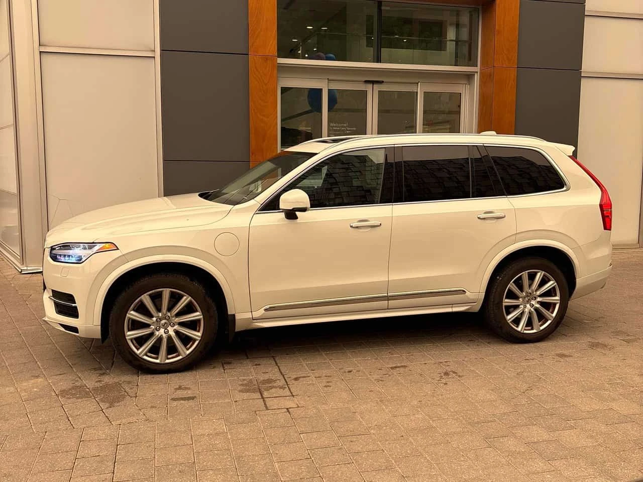 Volvo Xc90 T8 Inscription/CARFAX/ПОДГРЕВ/ОБДУХВАНЕ/ПАНО, снимка 2 - Автомобили и джипове - 55336039