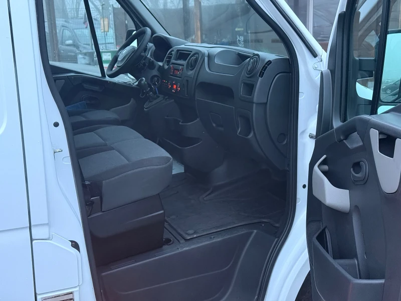 Renault Master 2.3D 170кс * MAXI* * Климатроник* , снимка 14 - Бусове и автобуси - 52822818