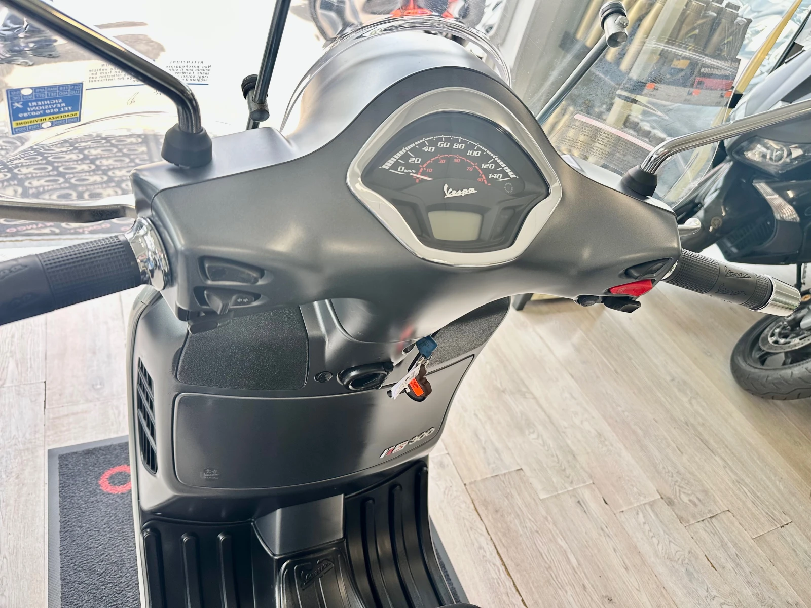 Vespa GTS 300S ABS/ASR 05.20217г., снимка 3 - Мотоциклети и мототехника - 54608894