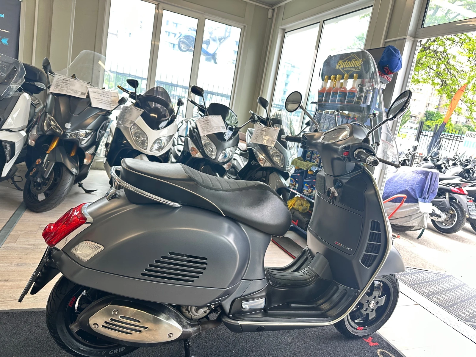 Vespa GTS 300S ABS/ASR 05.20217г., снимка 14 - Мотоциклети и мототехника - 54608894