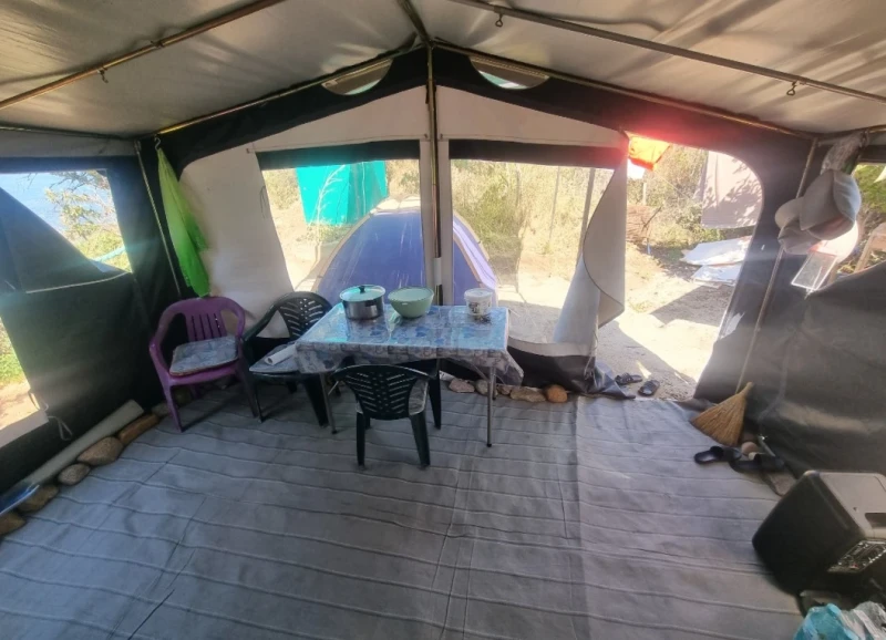 Каравана Hobby 420, снимка 8 - Каравани и кемпери - 52536599