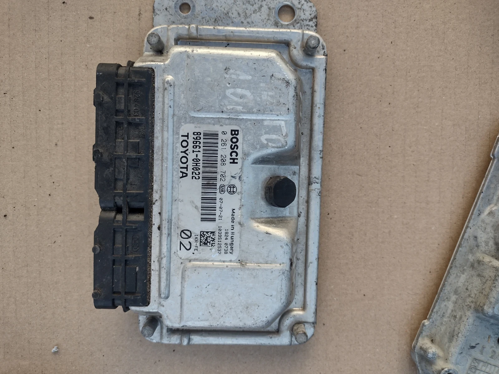 89661-0H022  компютър двигател за TOYOTA AYGO   Bosch 0 261 208 702 | Mobile.bg — изображение 1