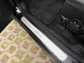 Honda Jazz 1.4 83к.с всички екстри за модела , снимка 17