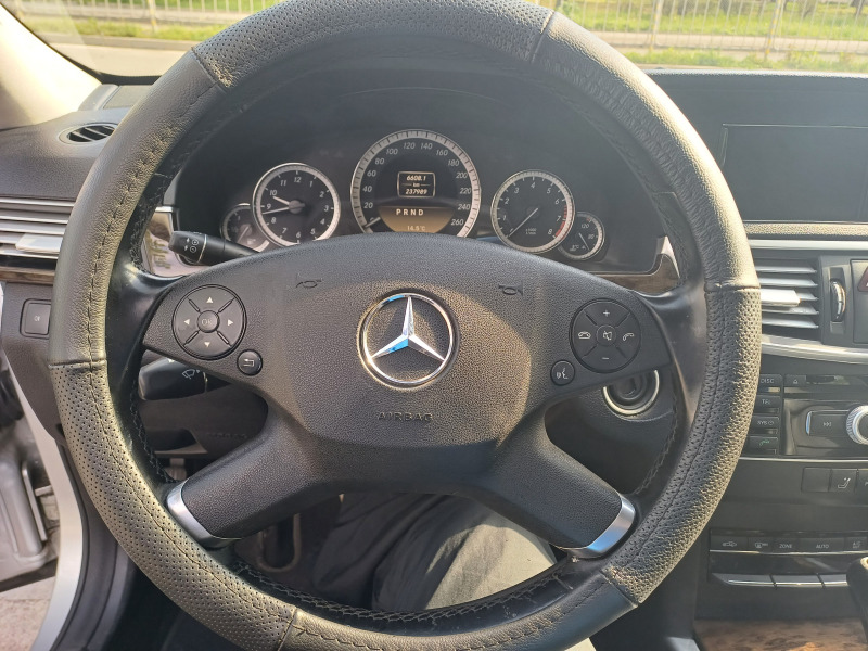 Mercedes-Benz E 200, снимка 9 - Автомобили и джипове - 46374197