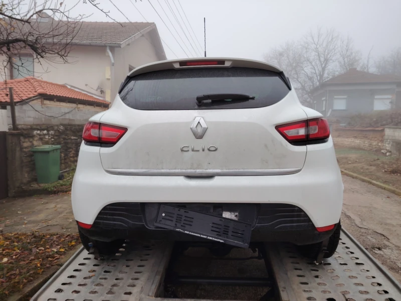 Renault Clio 1.2i, снимка 2 - Автомобили и джипове - 48284051